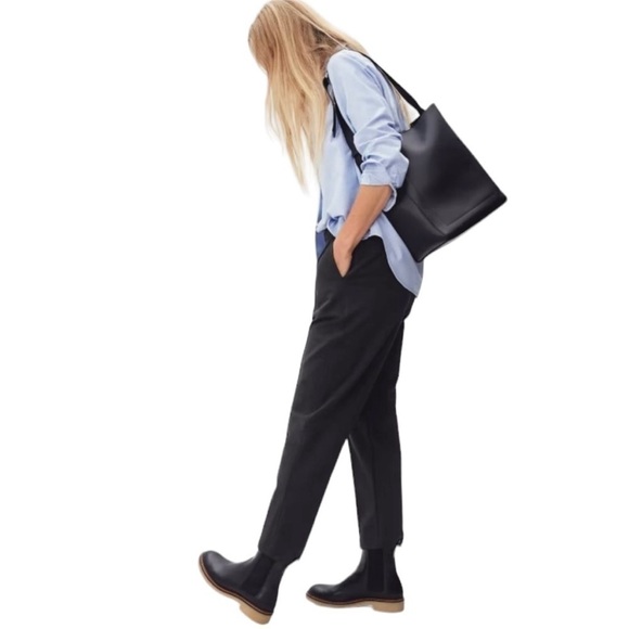 Everlane Black The Dream Pant Elastic Waist Tapered Leg Size Small NWT - Picture 4 of 16